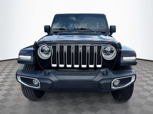 Used 2022 Jeep Wrangler Unlimited Sahara w/ LED Lighting Group AWD/4WD image 2