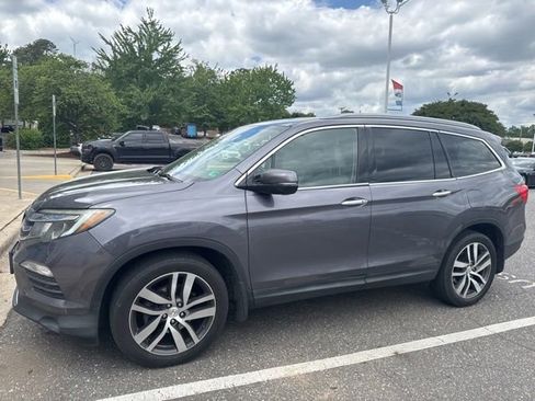 Used 2016 Honda Pilot Touring image 3