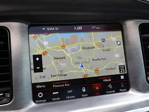 Used 2018 Dodge Charger R/T image 30