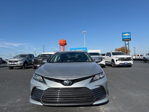 Used 2024 Toyota Camry LE image 10