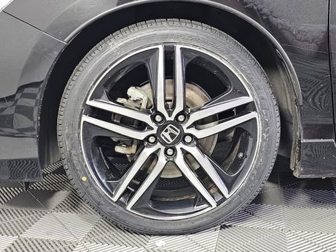 Used 2017 Honda Accord Sport image 9