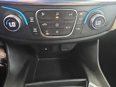 Used 2023 Chevrolet Traverse LS AWD/4WD image 24