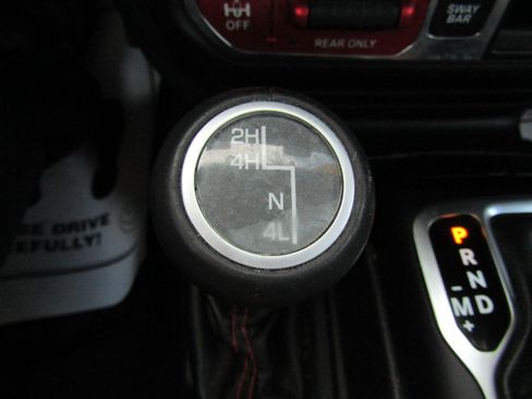 Used 2019 Jeep Wrangler Unlimited Rubicon AWD/4WD image 31