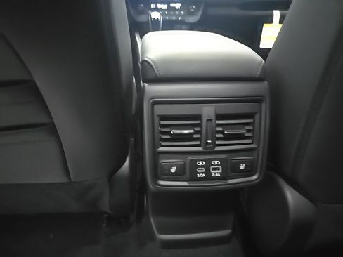New 2026 Subaru Outback Limited AWD/4WD image 13