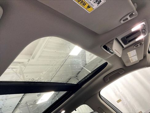 Used 2023 Honda Pilot Touring image 23