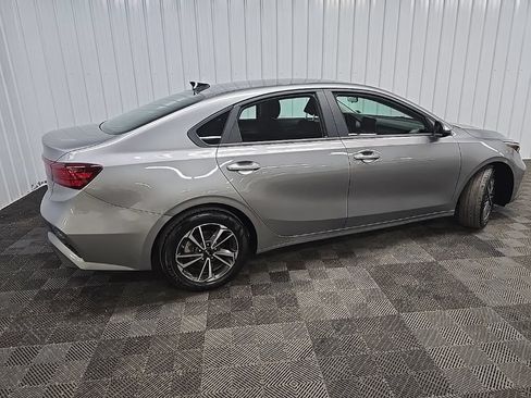 Used 2024 Kia Forte LXS w/ LXS Technology Package FWD image 3