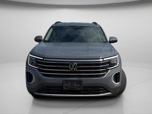 Used 2025 Volkswagen Atlas SE AWD/4WD image 17