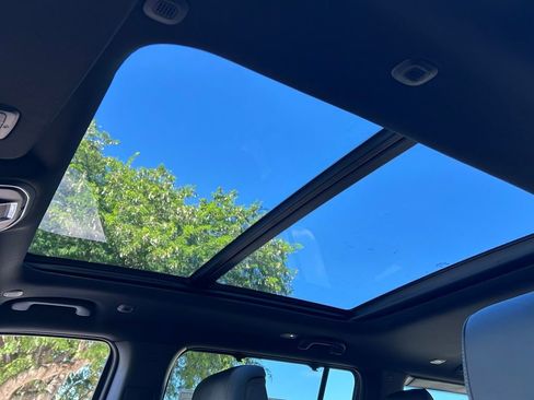 New 2025 Jeep Wagoneer Series III w/ Quick Order Package 25C Super image 18