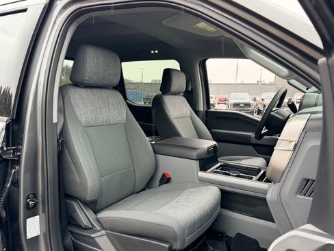 New 2026 Ford F250 XLT w/ XLT Premium Package AWD/4WD image 22