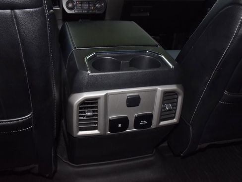 Used 2021 Ford F250 Lariat w/ Lariat Ultimate Package AWD/4WD image 18
