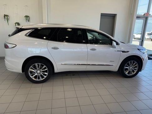Used 2022 Buick Enclave Avenir w/ Avenir Technology Package AWD/4WD image 42