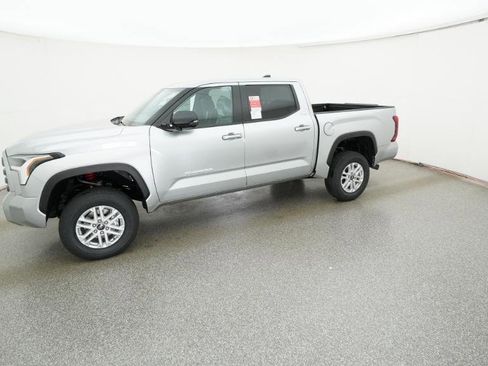 New 2026 Toyota Tundra SR5 AWD/4WD image 38