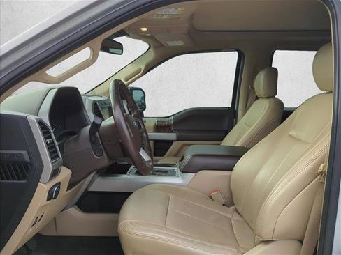 Used 2018 Ford F150 Lariat w/ Equipment Group 502A Luxury image 10