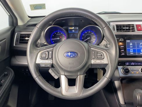 Used 2017 Subaru Outback 2.5i Premium image 13