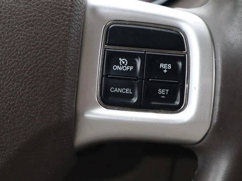 Used 2011 Dodge Durango Crew w/ Trailer Tow Group IV RWD image 25