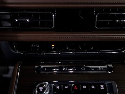 Used 2025 Lincoln Aviator Reserve w/ Equipment Group 201A image 32