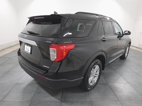 Used 2022 Ford Explorer XLT image 5