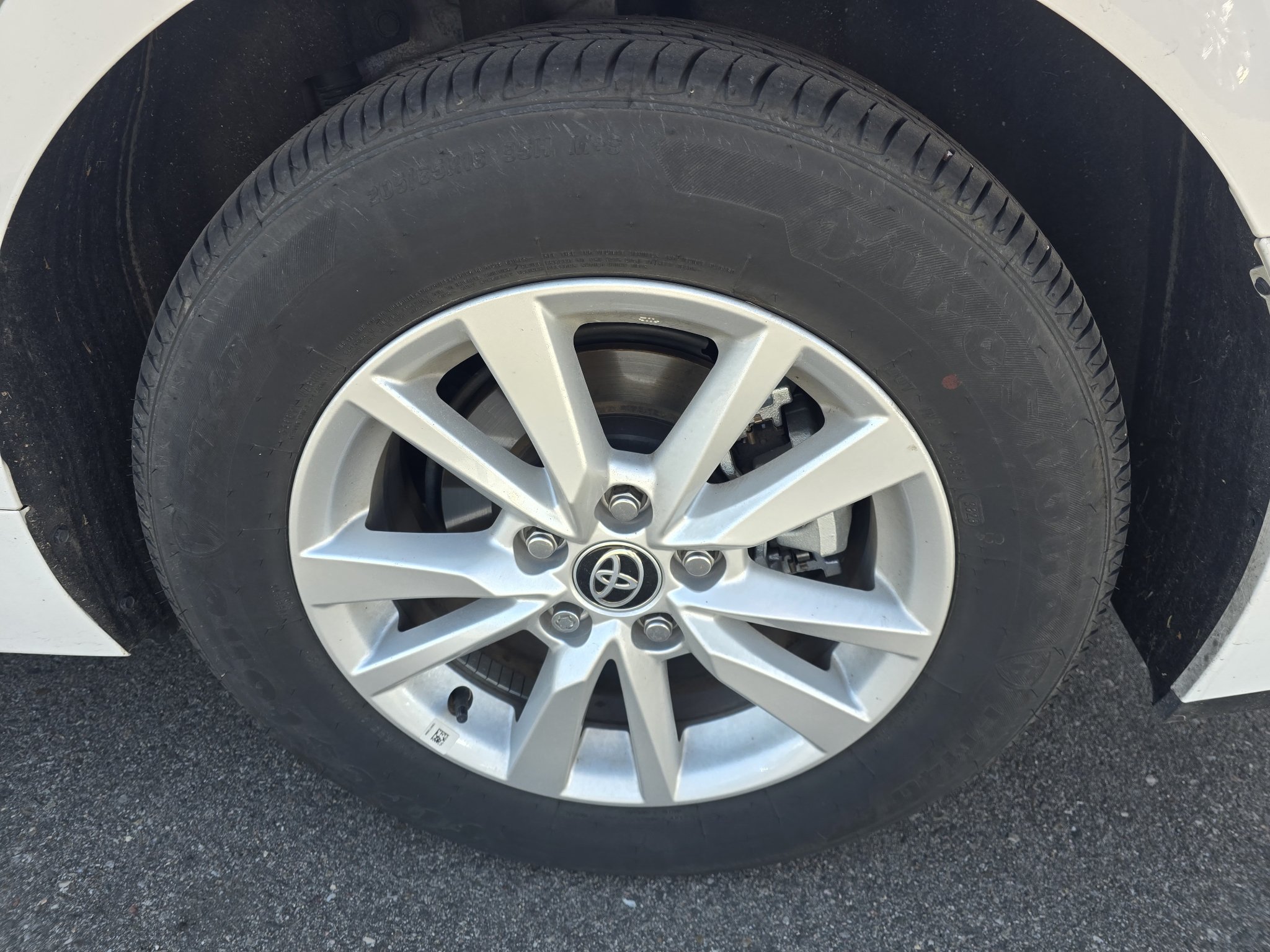 Used 2026 Toyota Camry LE FWD image 18