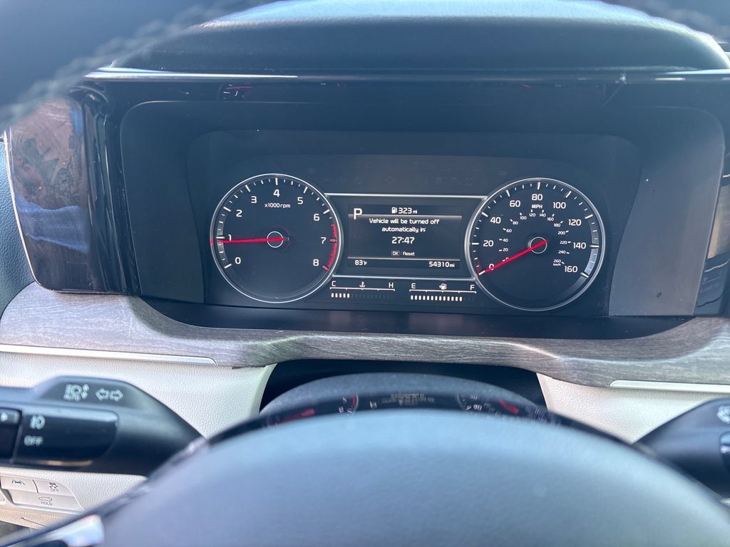 Used 2022 Kia Sorento EX w/ Panoramic Sunroof Package FWD image 16