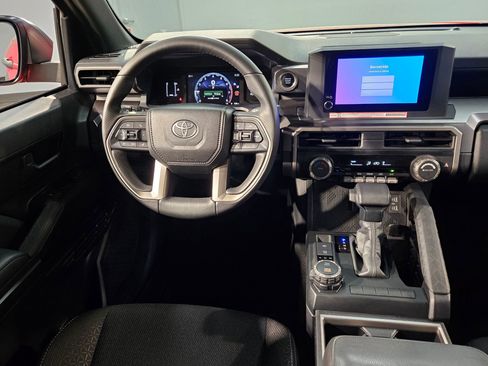 Certified 2025 Toyota 4Runner SR5 AWD/4WD image 9