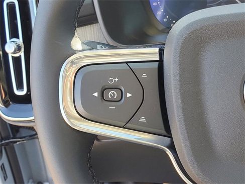 New 2026 Volvo XC40 B5 Plus w/ Protection Package Premier image 18