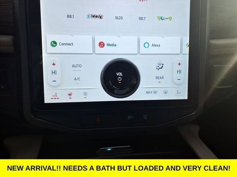 Used 2023 Ford Expedition Limited image 22