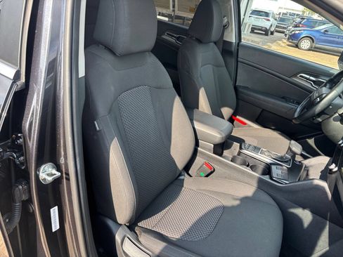 Used 2026 Kia Sportage LX FWD image 31