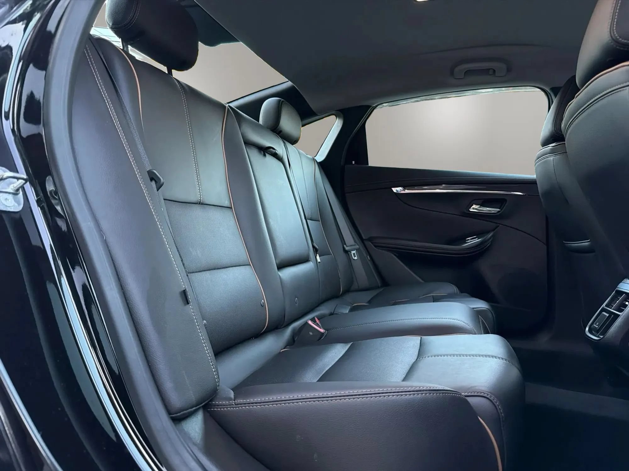 Used 2018 Chevrolet Impala Premier FWD image 12