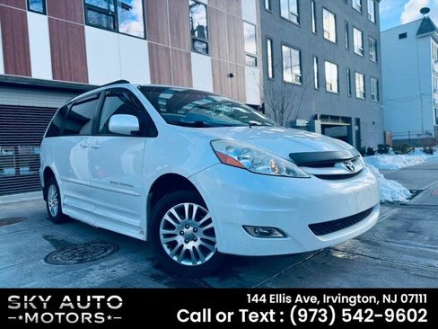 Used 2007 Toyota Sienna image 3