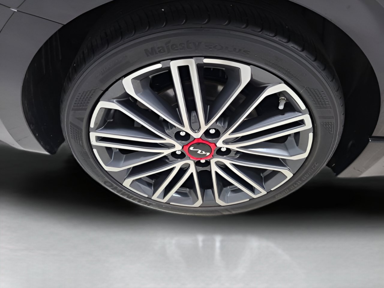 Used 2024 Kia Forte GT FWD image 9