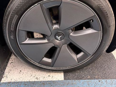 Used 2023 Tesla Model 3 Standard Range RWD image 18