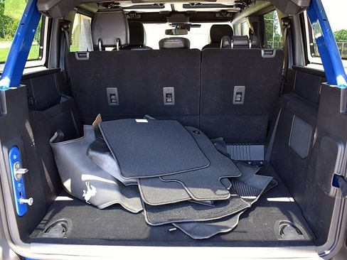 Used 2025 Ford Bronco Badlands AWD/4WD image 16