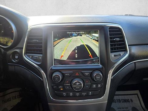 Used 2018 Jeep Grand Cherokee Limited image 22