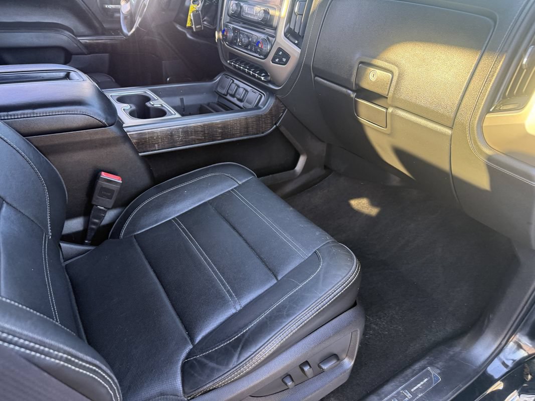 Used 2015 GMC Sierra 2500 Denali w/ Duramax Plus Package AWD/4WD image 12