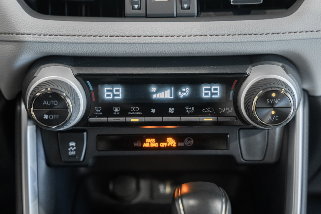 Certified 2025 Toyota RAV4 XLE Premium AWD/4WD image 21
