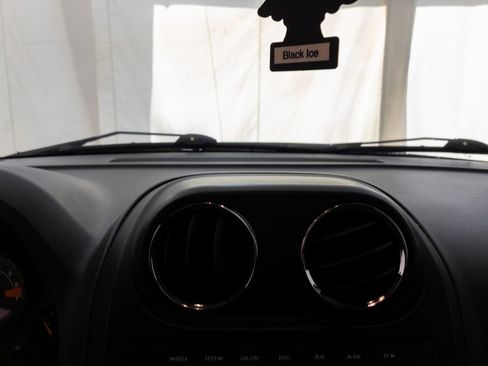 Used 2014 Jeep Compass Sport w/ Power Value Group image 17