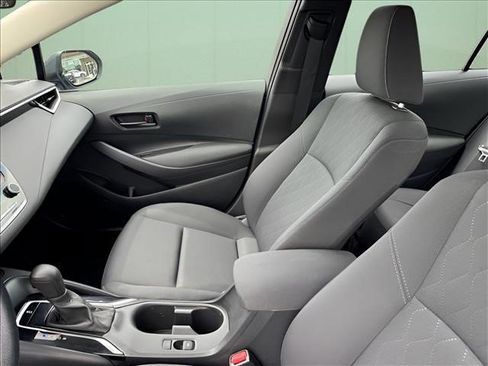 Used 2024 Toyota Corolla LE FWD image 9