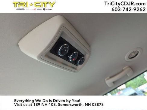 Used 2012 Dodge Grand Caravan SXT image 30