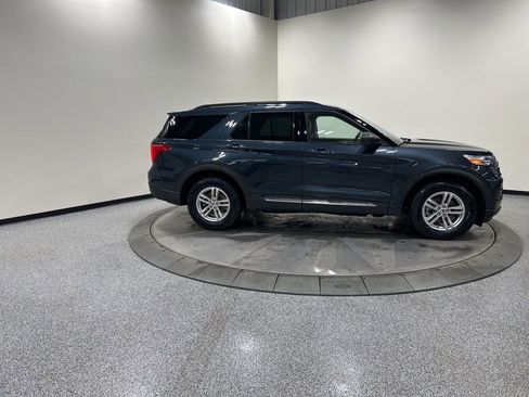 Certified 2022 Ford Explorer XLT w/ Equipment Group 202A image 6