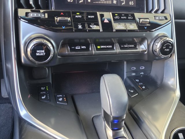 Certified 2025 Lexus LX 700h Luxury w/ Appearance Package AWD/4WD image 30