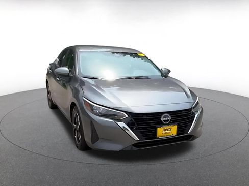 Used 2025 Nissan Sentra SV FWD image 3
