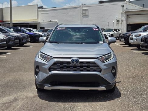 Used 2020 Toyota RAV4 Limited AWD/4WD image 3
