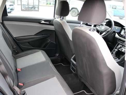 Used 2023 Volkswagen Taos S AWD/4WD image 25