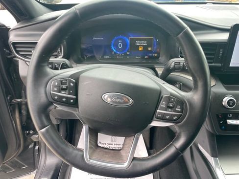 Used 2020 Ford Explorer Platinum AWD/4WD image 25