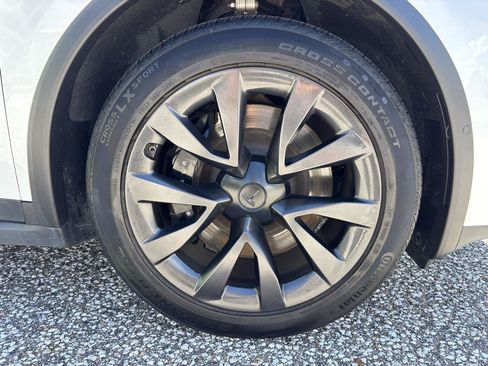 Used 2022 Tesla Model X AWD/4WD image 39