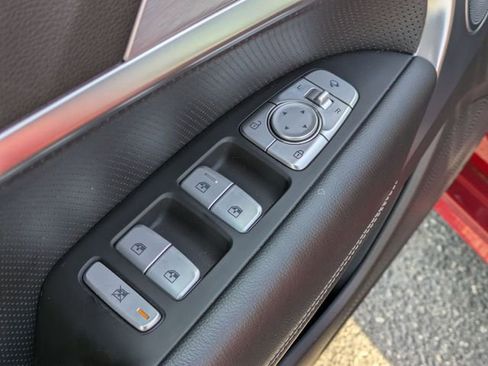 Used 2019 Genesis G70 3.3T Advanced image 15