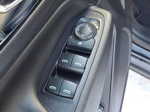 Used 2020 Chevrolet Equinox LT w/ Driver Convenience Package image 8