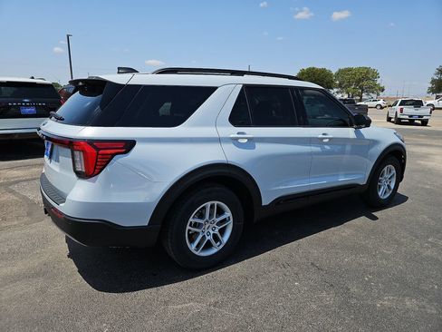 New 2026 Ford Explorer Active w/ Active Comfort Package RWD image 13