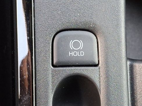 Used 2025 Toyota Corolla SE image 23