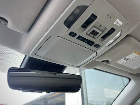 Used 2020 Toyota Highlander Limited image 48